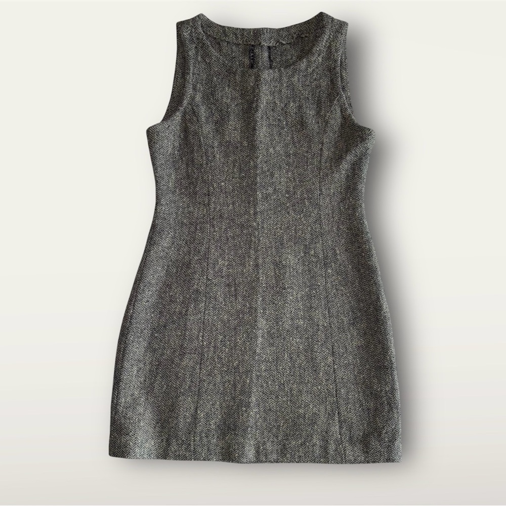 Custom-Tailored Black and Gray Wool Tweed Shift Sleeveless Dress - Picture 4 of 7